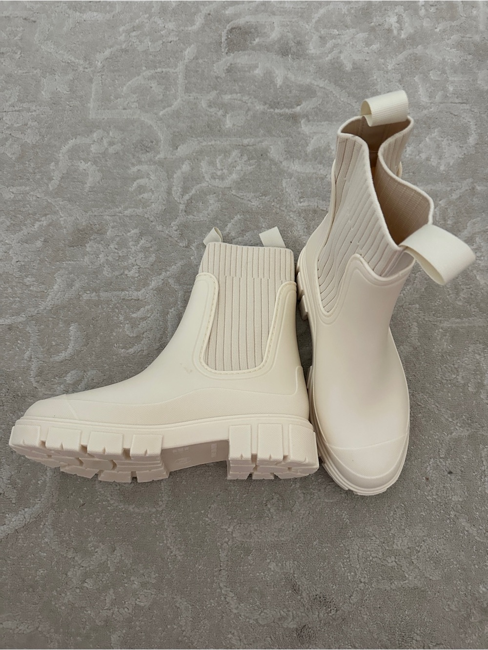 SHEIN Cream Chunky Chelsea Lug Ankle Boots